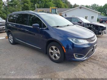  Salvage Chrysler Pacifica
