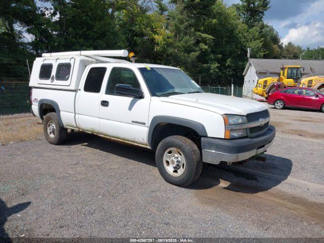  Salvage Chevrolet Silverado 2500