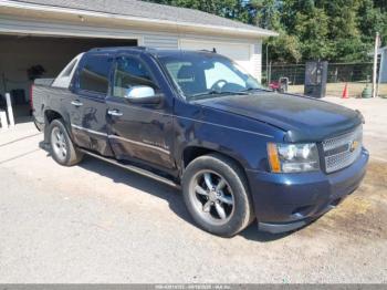  Salvage Chevrolet Avalanche 1500