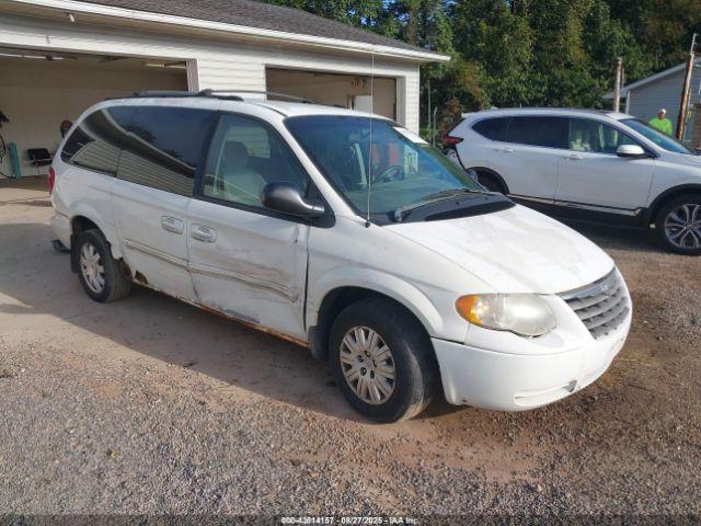  Salvage Chrysler Town & Country