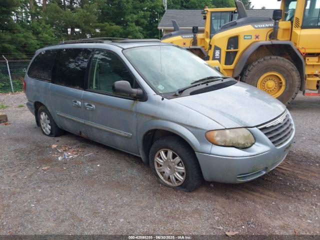  Salvage Chrysler Town & Country