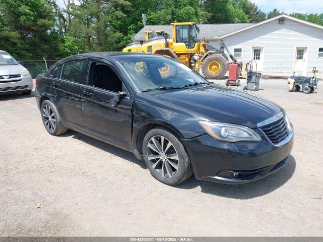  Salvage Chrysler 200