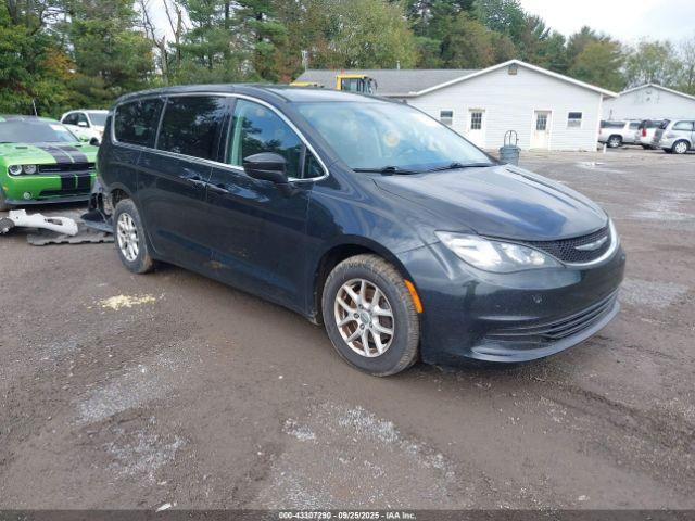  Salvage Chrysler Pacifica