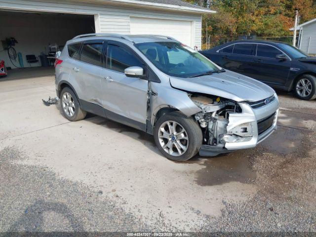  Salvage Ford Escape