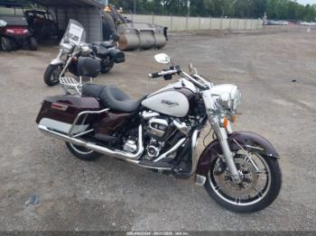  Salvage Harley-Davidson Flhr