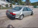 Toyota Camry Le Image 6