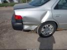 Toyota Camry Le Image 11