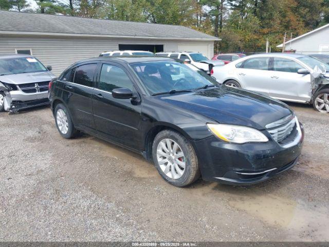  Salvage Chrysler 200