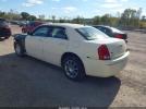 Chrysler 300 Touring Image 7