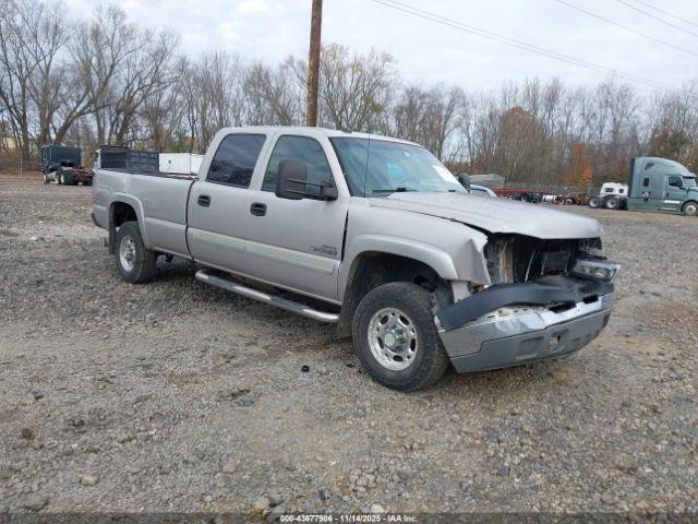  Salvage Chevrolet Silverado 2500