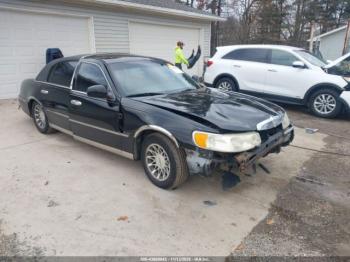  Salvage Lincoln Towncar