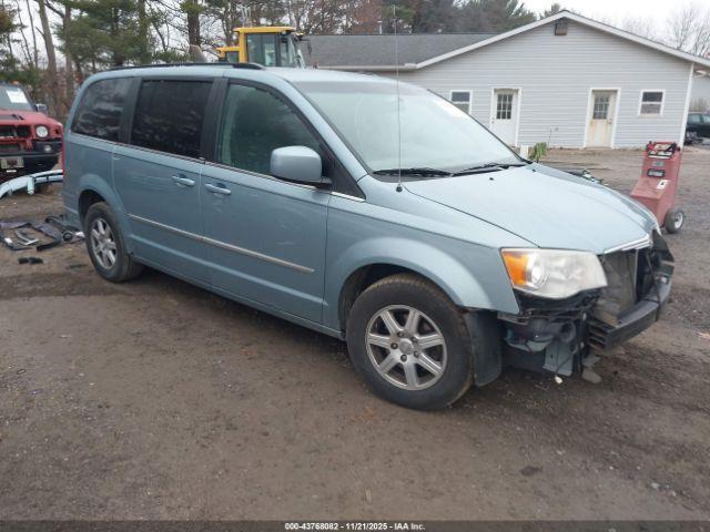  Salvage Chrysler Town & Country