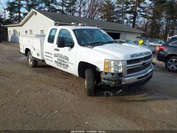  Salvage Chevrolet Silverado 2500