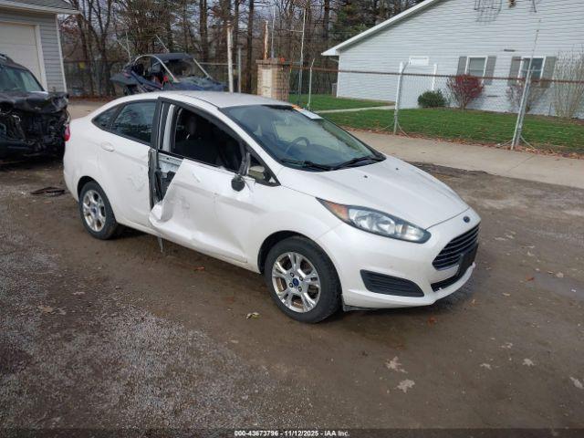  Salvage Ford Fiesta