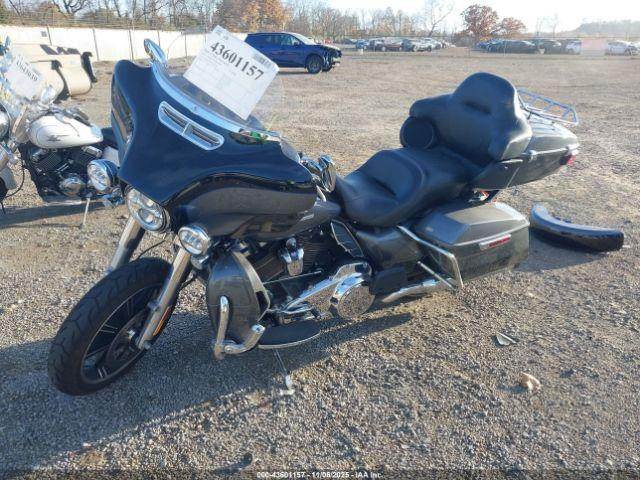 Harley-Davidson Flhtk Image 2