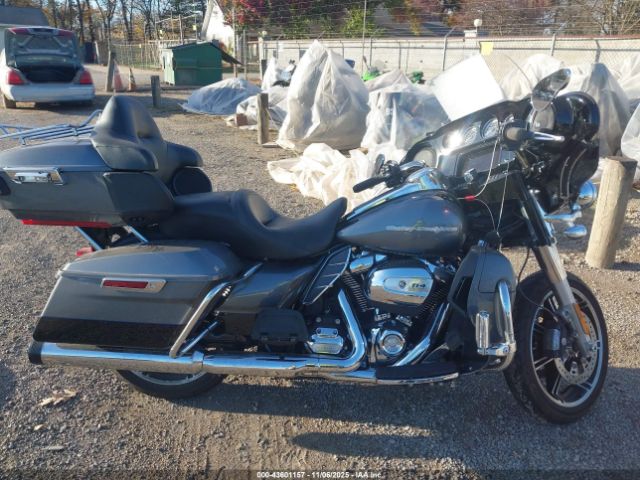 Harley-Davidson Flhtk Image 13