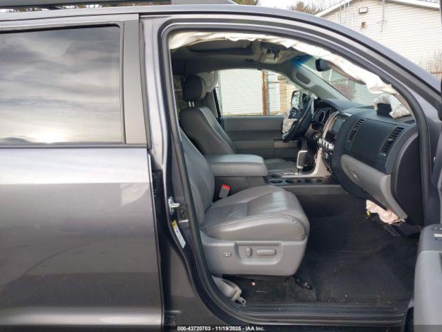 Toyota Sequoia Limited Image 16
