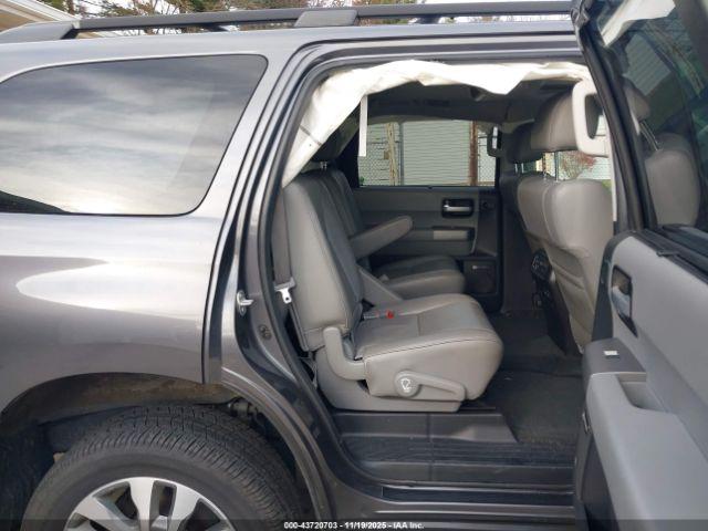 Toyota Sequoia Limited Image 15