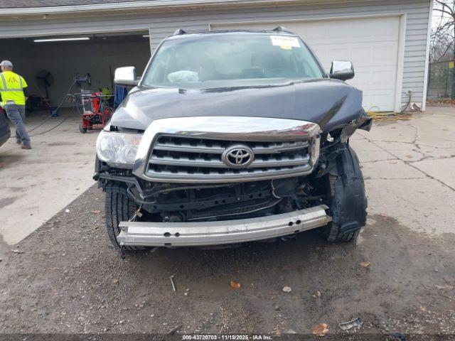 Toyota Sequoia Limited Image 2