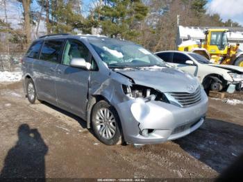 Salvage Toyota Sienna