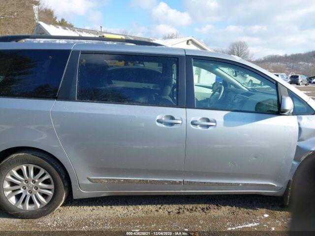 Toyota Sienna Xle V6 8 Passenger Image 14