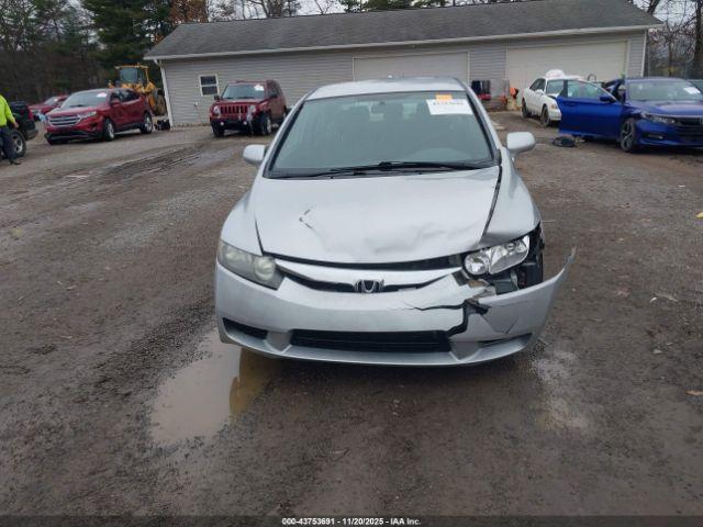 Honda Civic Lx Image 8