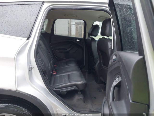 Ford Escape Titanium Image 6