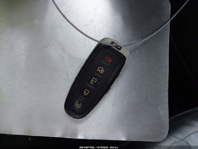 Ford Escape Titanium Image 11