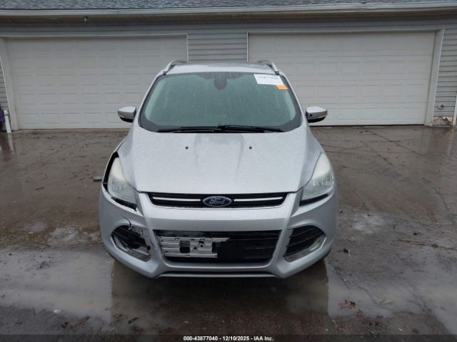 Ford Escape Titanium Image 14