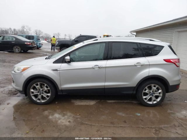 Ford Escape Titanium Image 10