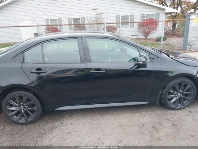 Toyota Corolla Se Image 7