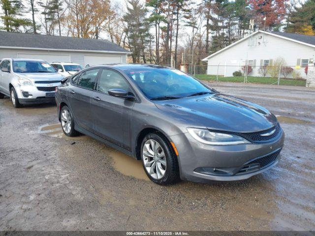  Salvage Chrysler 200
