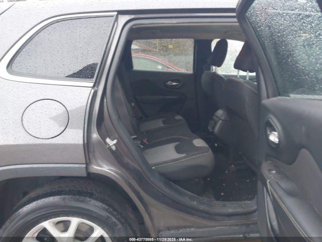 Jeep Cherokee Latitude Image 11