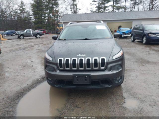 Jeep Cherokee Latitude Image 16