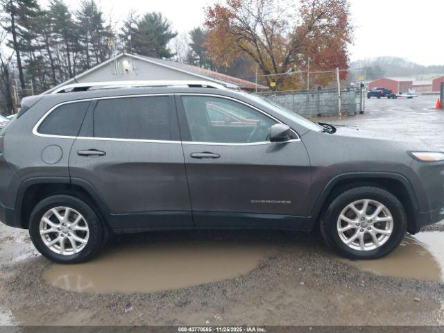 Jeep Cherokee Latitude Image 10