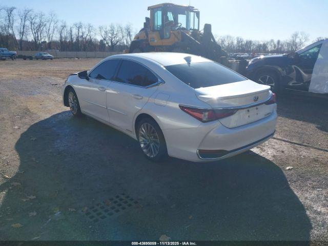 Lexus Es Ultra Luxury Image 3