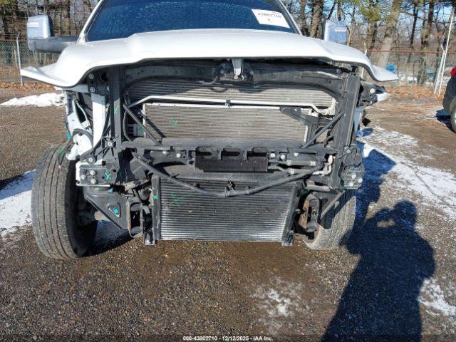 Ram 3500 Limited Longhorn  4x4 6'4 Box Image 15