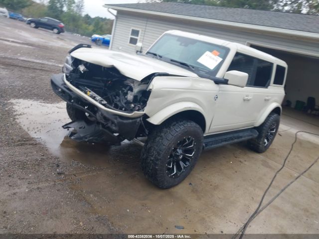 Ford Bronco Outer Banks Image 9