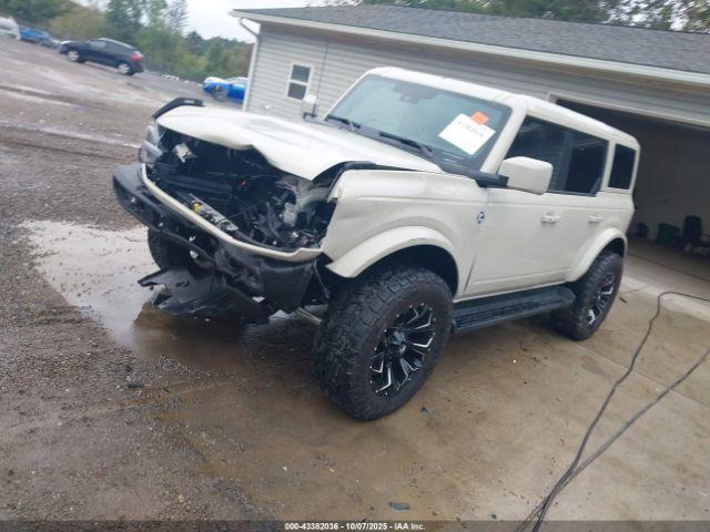 Ford Bronco Outer Banks Image 9