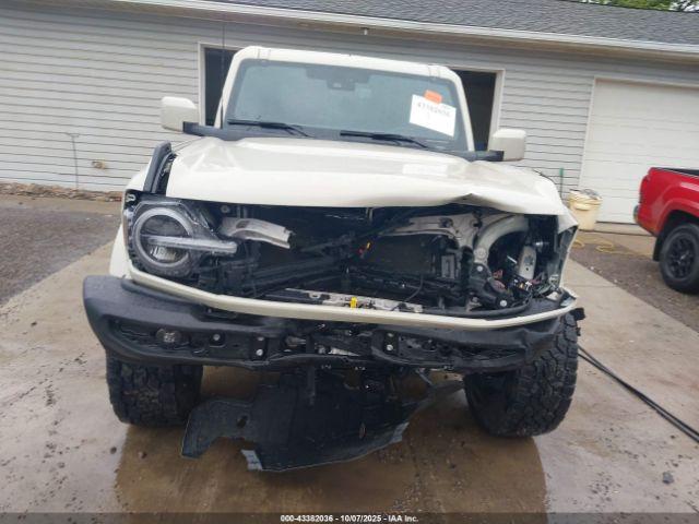 Ford Bronco Outer Banks Image 7
