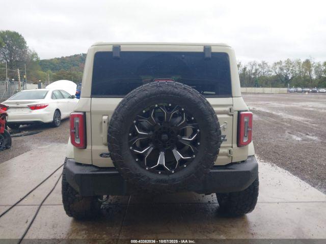 Ford Bronco Outer Banks Image 10