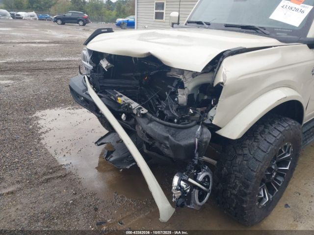 Ford Bronco Outer Banks Image 14