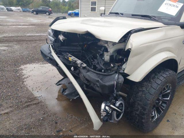 Ford Bronco Outer Banks Image 14