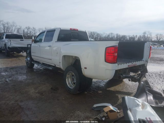 General Motors Sierra 3500HD Denali Image 5