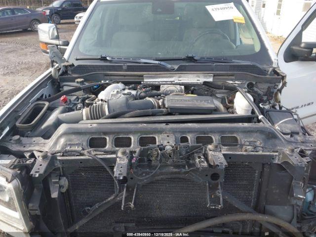 General Motors Sierra 3500HD Denali Image 16