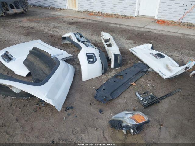 General Motors Sierra 3500HD Denali Image 2