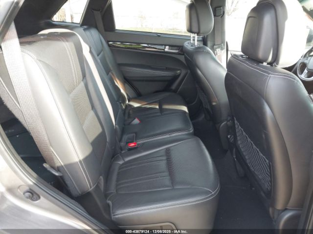 Kia Sorento Limited V6 Image 13