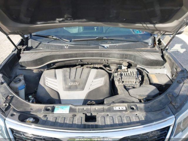 Kia Sorento Limited V6 Image 4