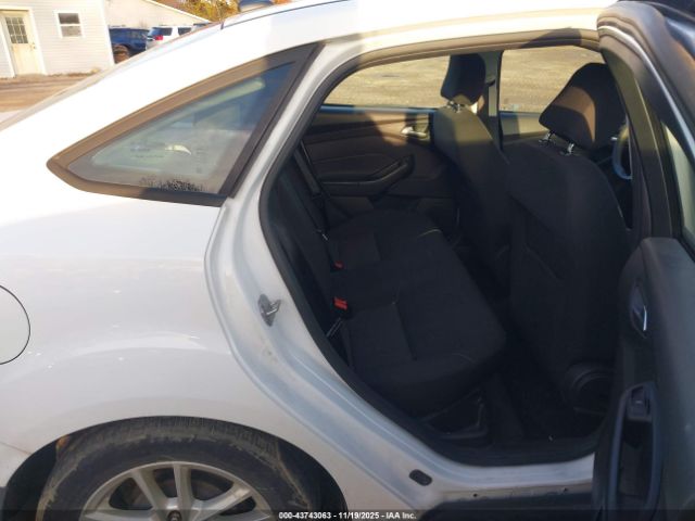 Ford Focus Se Image 9