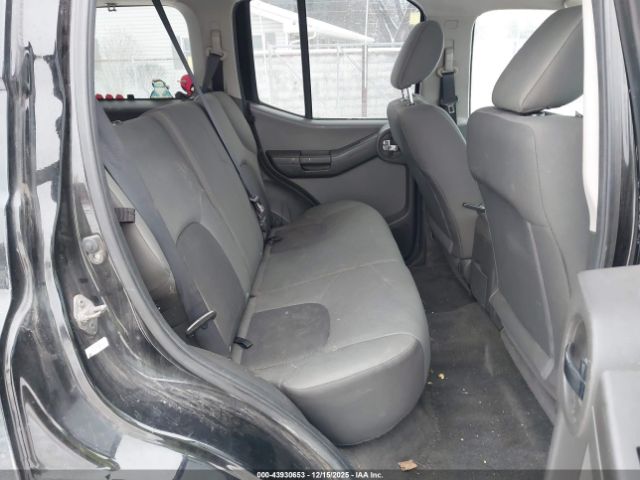 Nissan Xterra S Image 8